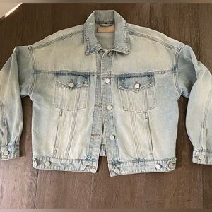 ❤️ Blank NYC oversized light jean denim jacket